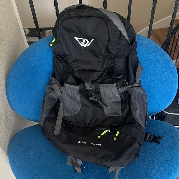 Hiking backpack - Picture 1 of 3